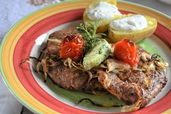 Zdjęcie Jak przyprawić wołowinę, aby uzyskać wyjątkowy smak i aromat