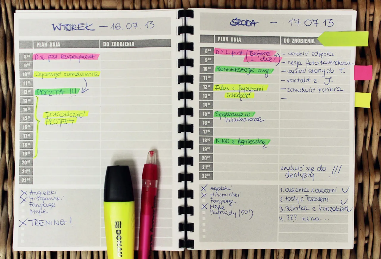 Zdjęcie Jak zrobić kalendarz z zeszytu, aby był praktyczny i estetyczny