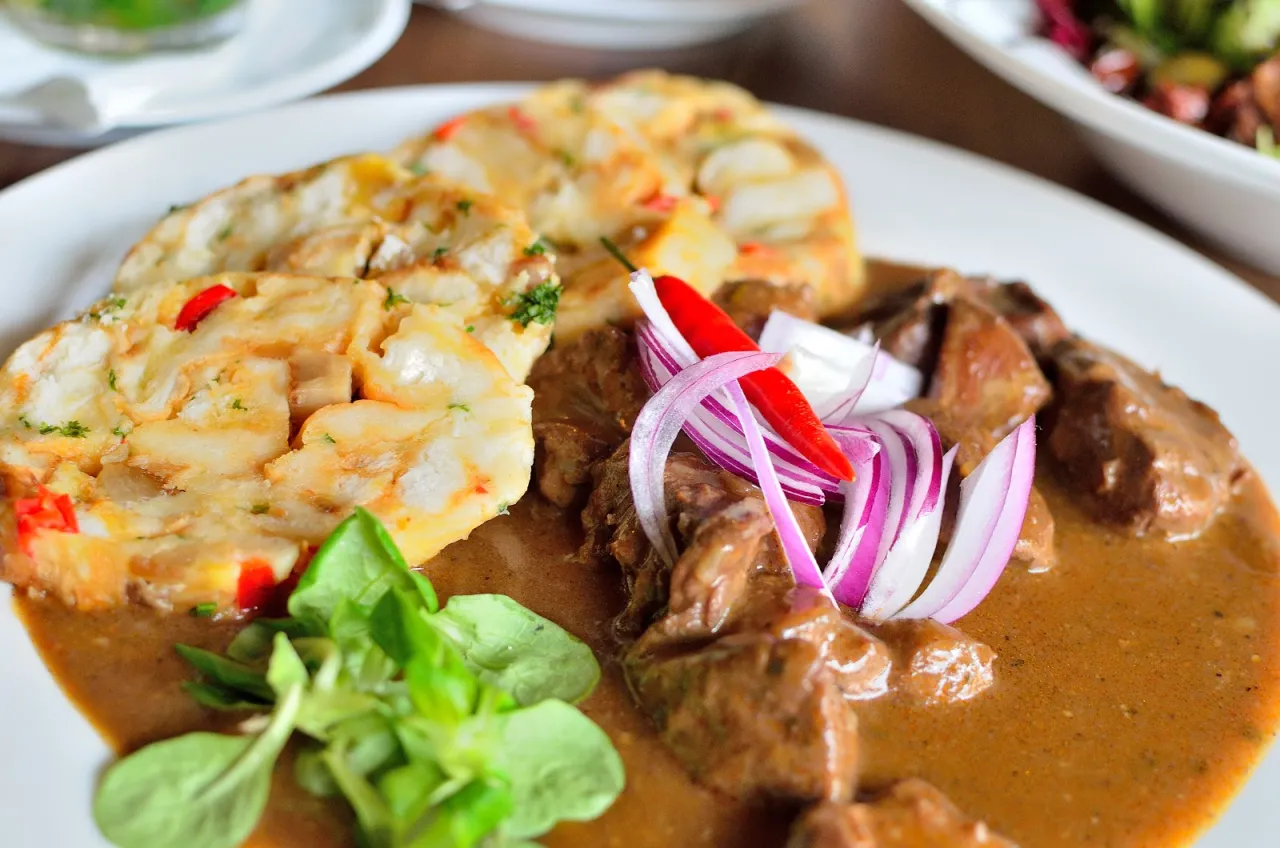 Zdjęcie Bratysława gdzie zjeść: najlepsze miejsca na tradycyjne i wegetariańskie dania