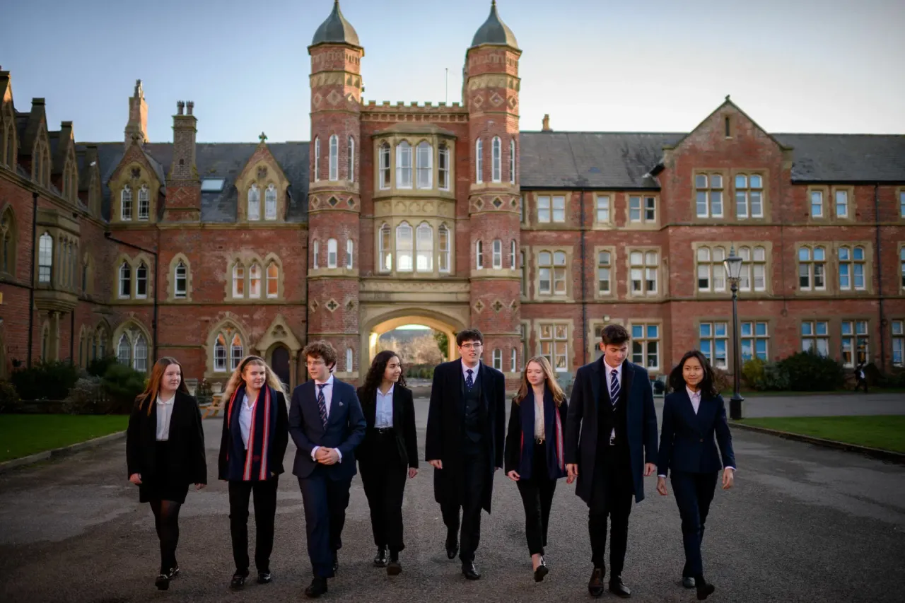 Zdjęcie Abitur auf Englisch: Bedeutung, Übersetzung und Vergleich zu A-levels