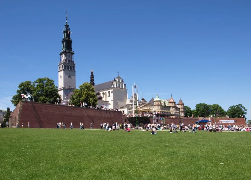 Zdjęcie Gdzie jest Jasna Góra? Odkryj jej wyjątkowe miejsce w Częstochowie