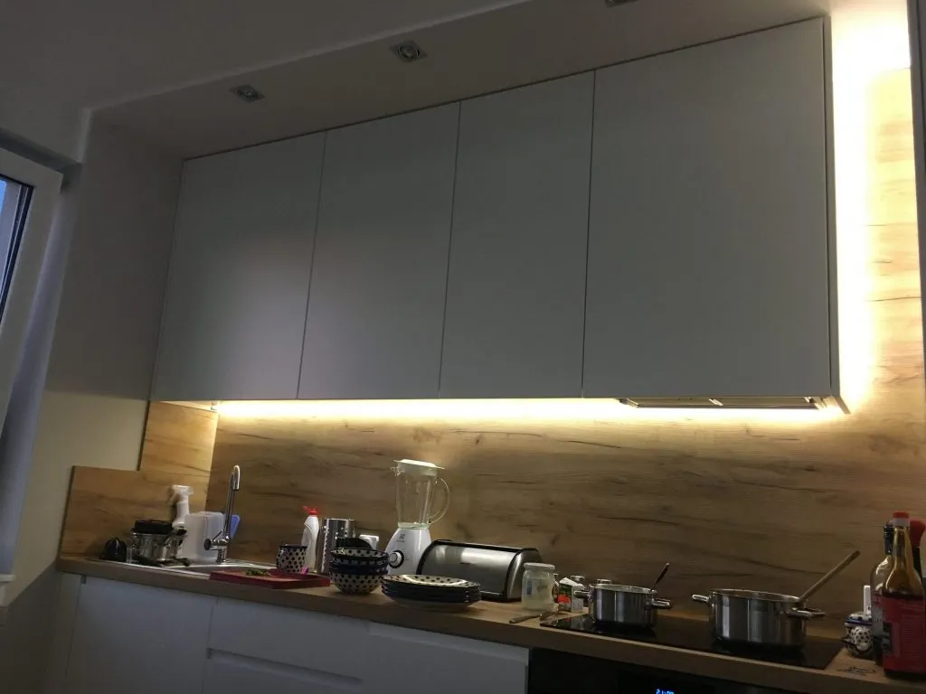 Zdjęcie Jakie ledy do kuchni pod szafki: wybierz najlepsze oświetlenie LED