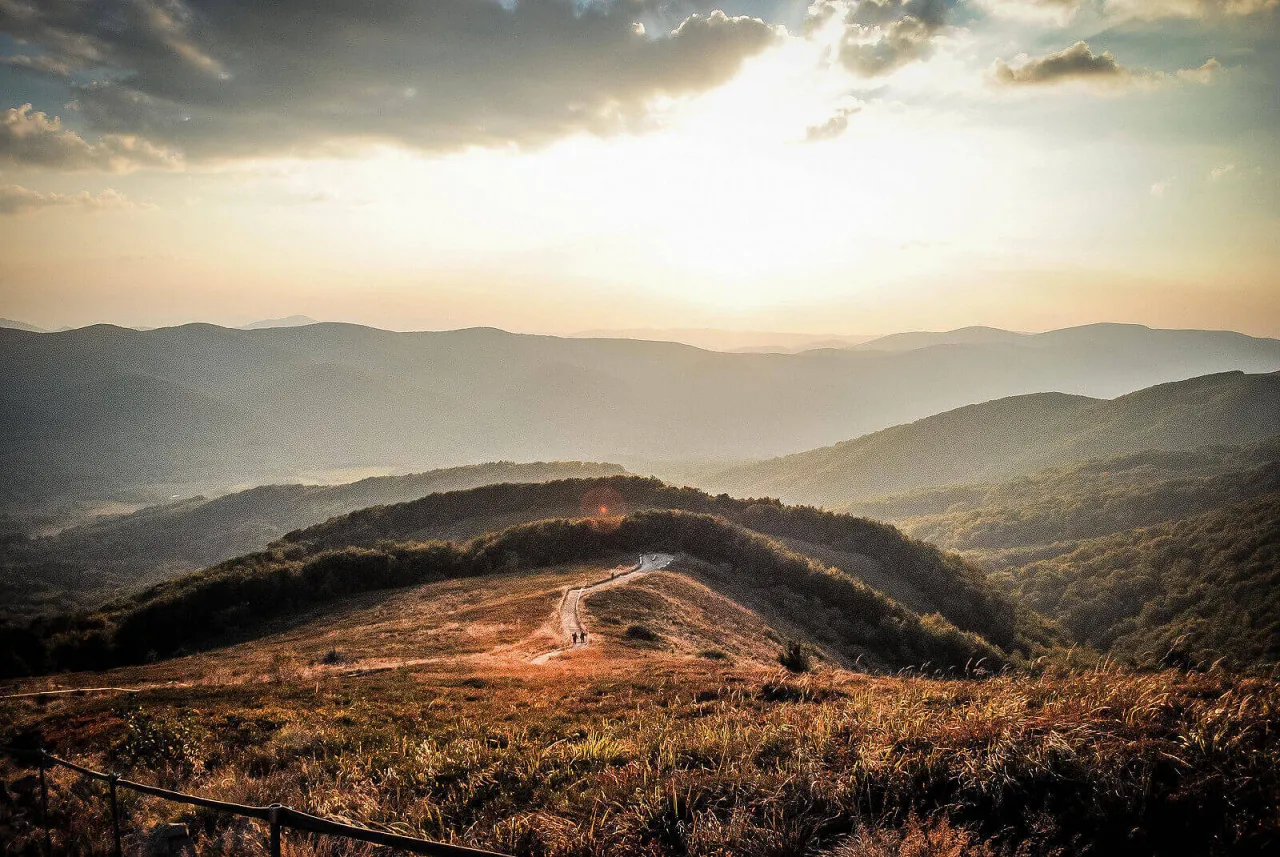 Zdjęcie Czy w Bieszczadach jest bezpiecznie? Oto prawda o bezpieczeństwie