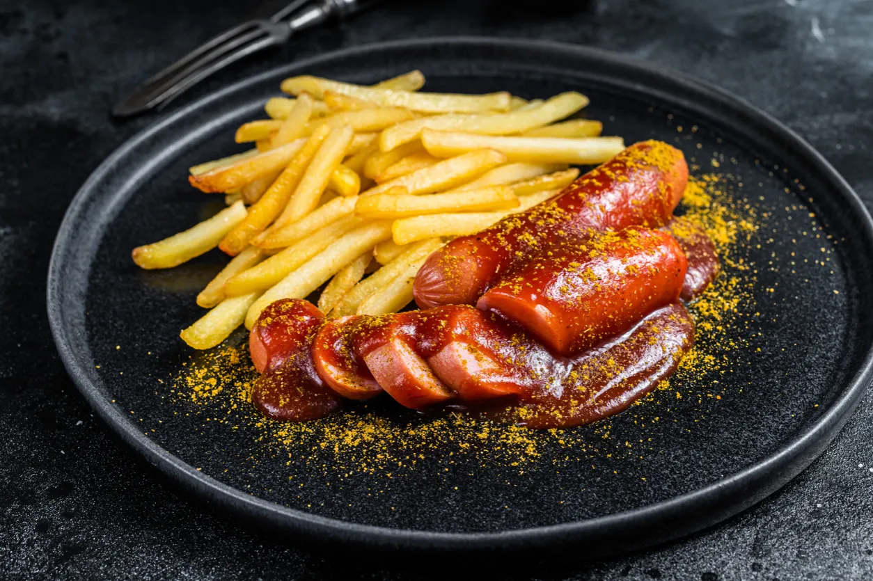 Zdjęcie Jak zrobić curry wurst – łatwy przepis na pyszne danie z kiełbasy