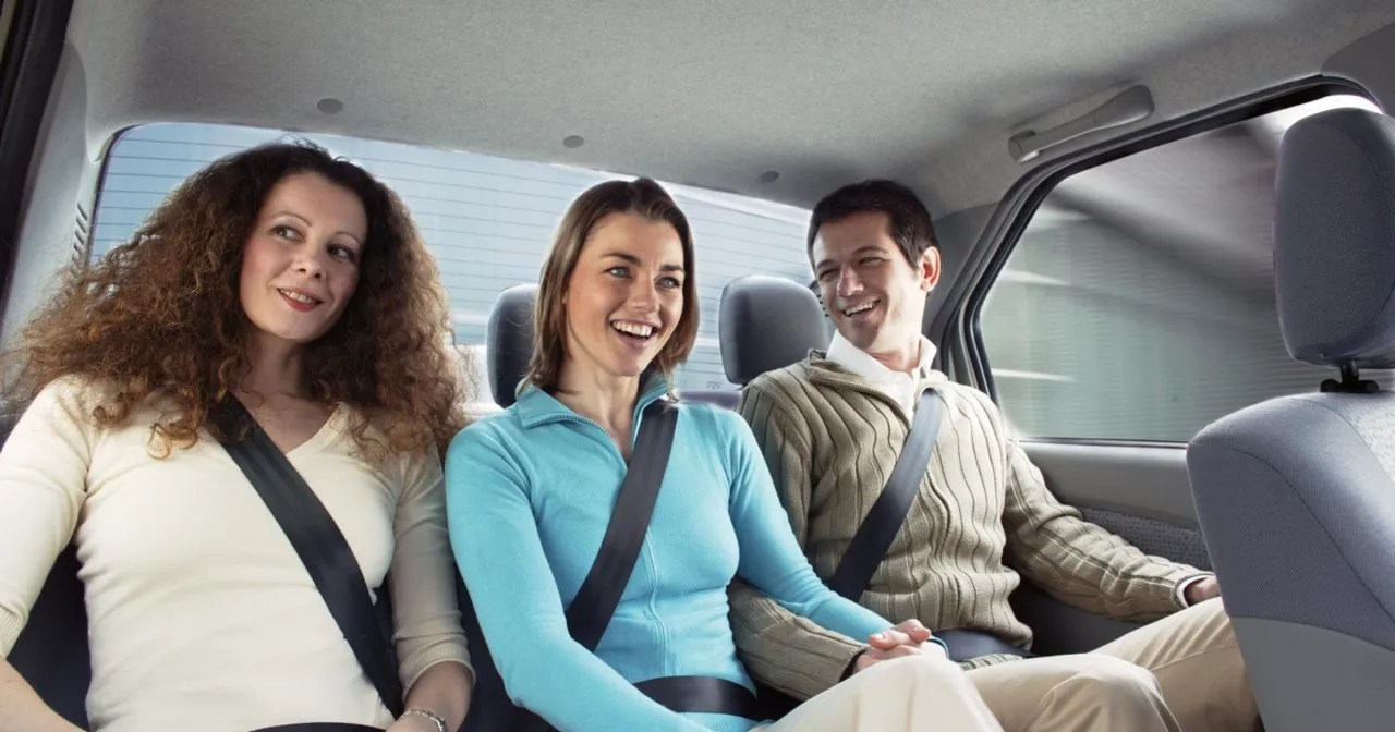 Zdjęcie Pasy bezpieczeństwa z tyłu od kiedy? Oto, co musisz wiedzieć