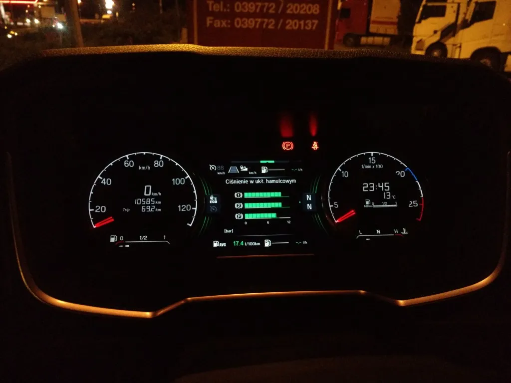 Zdjęcie Jak działają hamulce w ciężarówce? Zrozum mechanikę i uniknij problemów