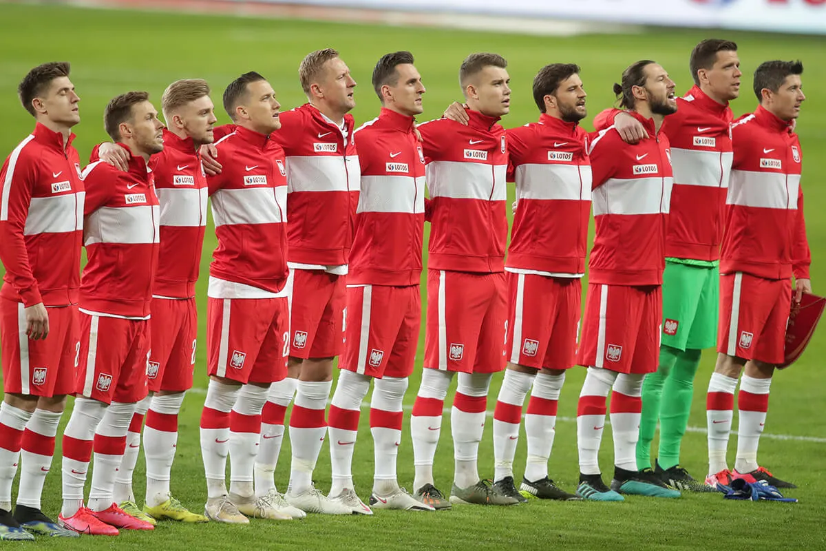 Zdjęcie Jak wybrać idealny outfit na mecz? Porady i inspiracje na każdą okazję