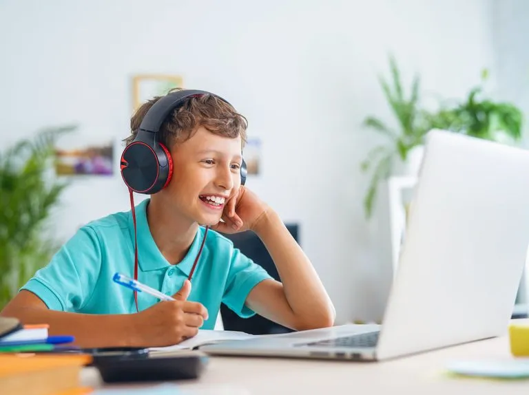Zdjęcie Czy w szkole w chmurze jest technikum? Sprawdź, co oferuje edukacja!