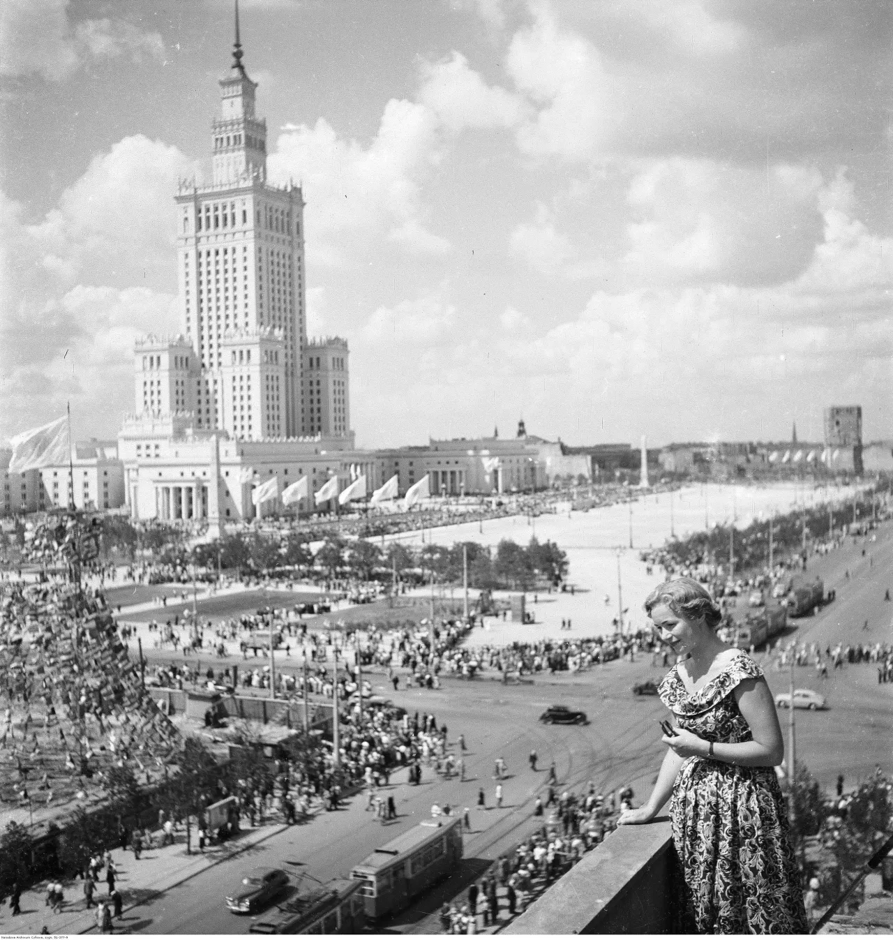 Zdjęcie Kto wybudował pałac kultury w Warszawie? Odkryj nieznane fakty