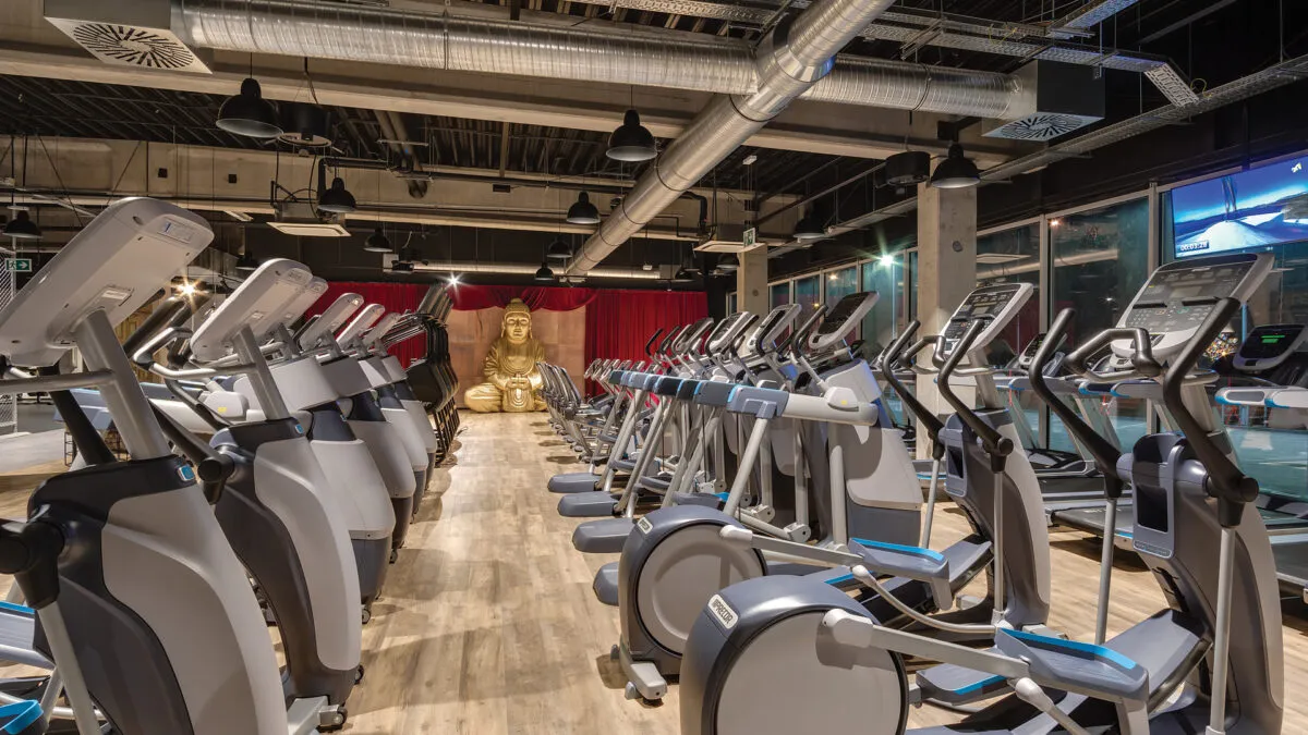 Zdjęcie McFIT Towarowa 28: Tw&oacute;j przewodnik 24/7 | Lokalizacja, Cennik, Opinie