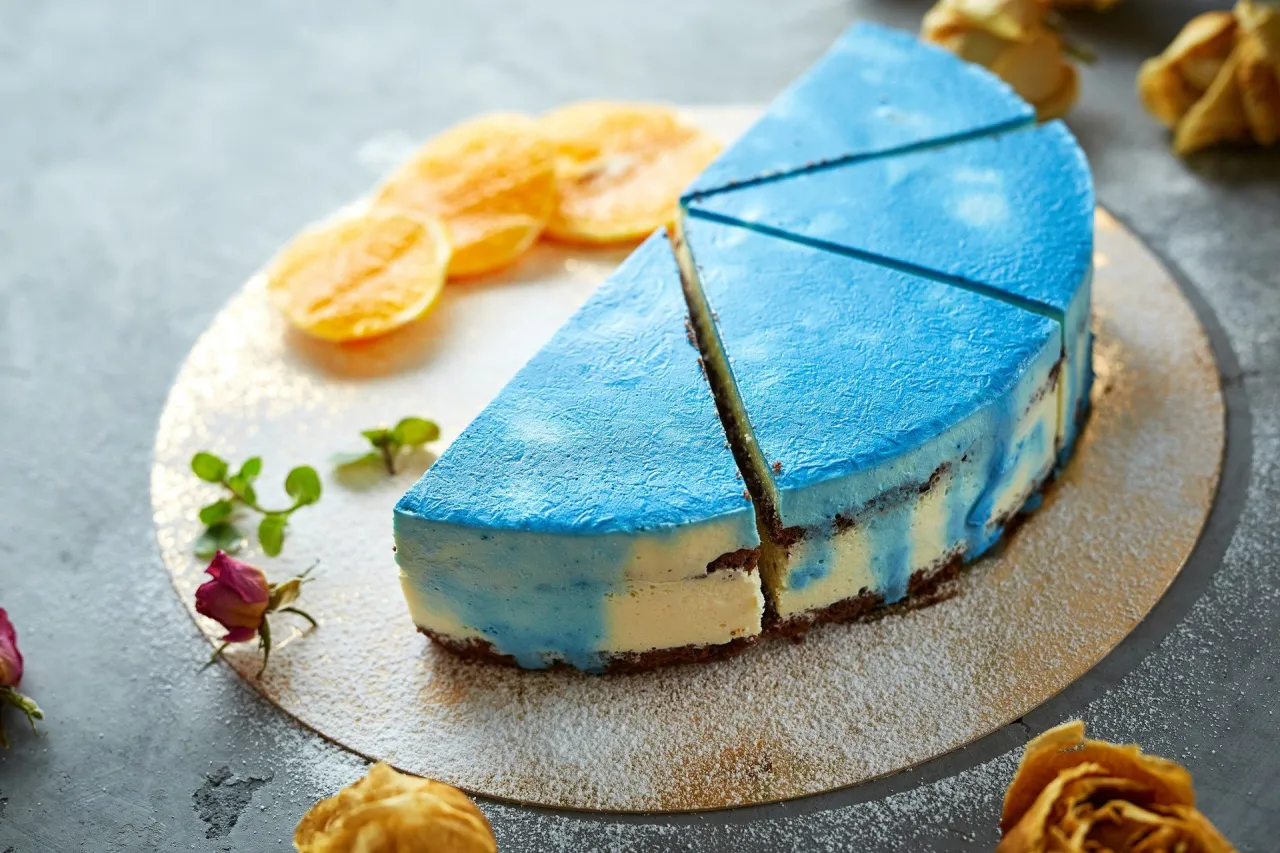 Zdjęcie Pyszne ciasto smerfetka bez pieczenia - łatwy przepis na deser