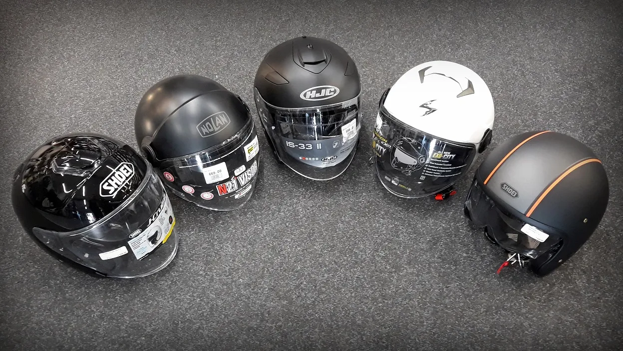 Zdjęcie Jak wyciszyć kask motocyklowy i cieszyć się spokojną jazdą