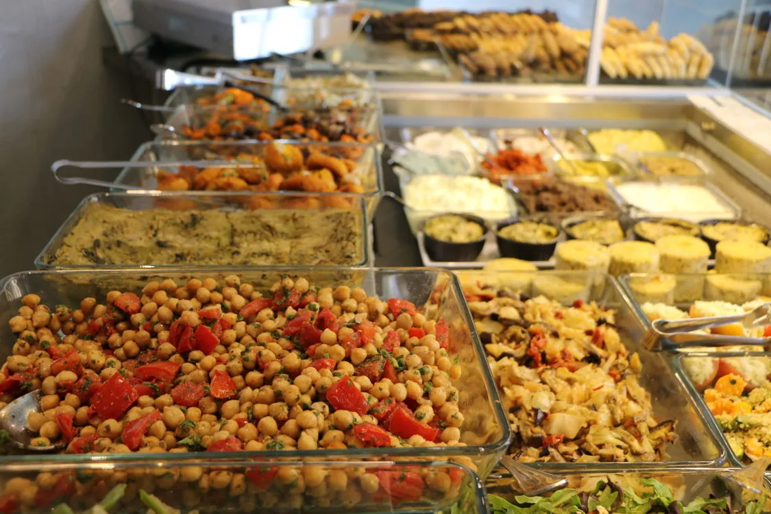 Zdjęcie Giumella Roma: la gastronomia vegana a Trastevere. Vale la pena?