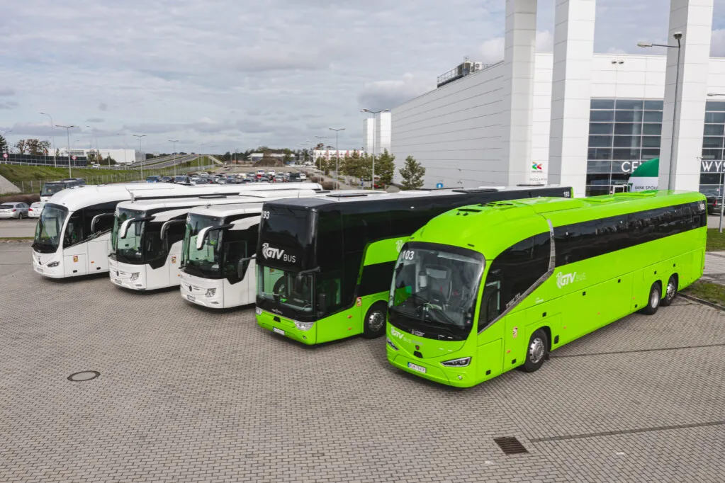 Zdjęcie Ile kosztuje bus z adresu pod adres? Sprawdź ceny i oszczędzaj