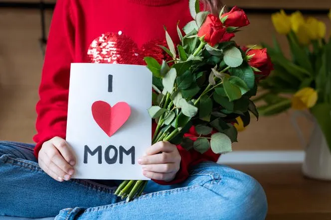 Zdjęcie Najlepsze pomysły na prezent dla mamy na urodziny, które ją zachwycą