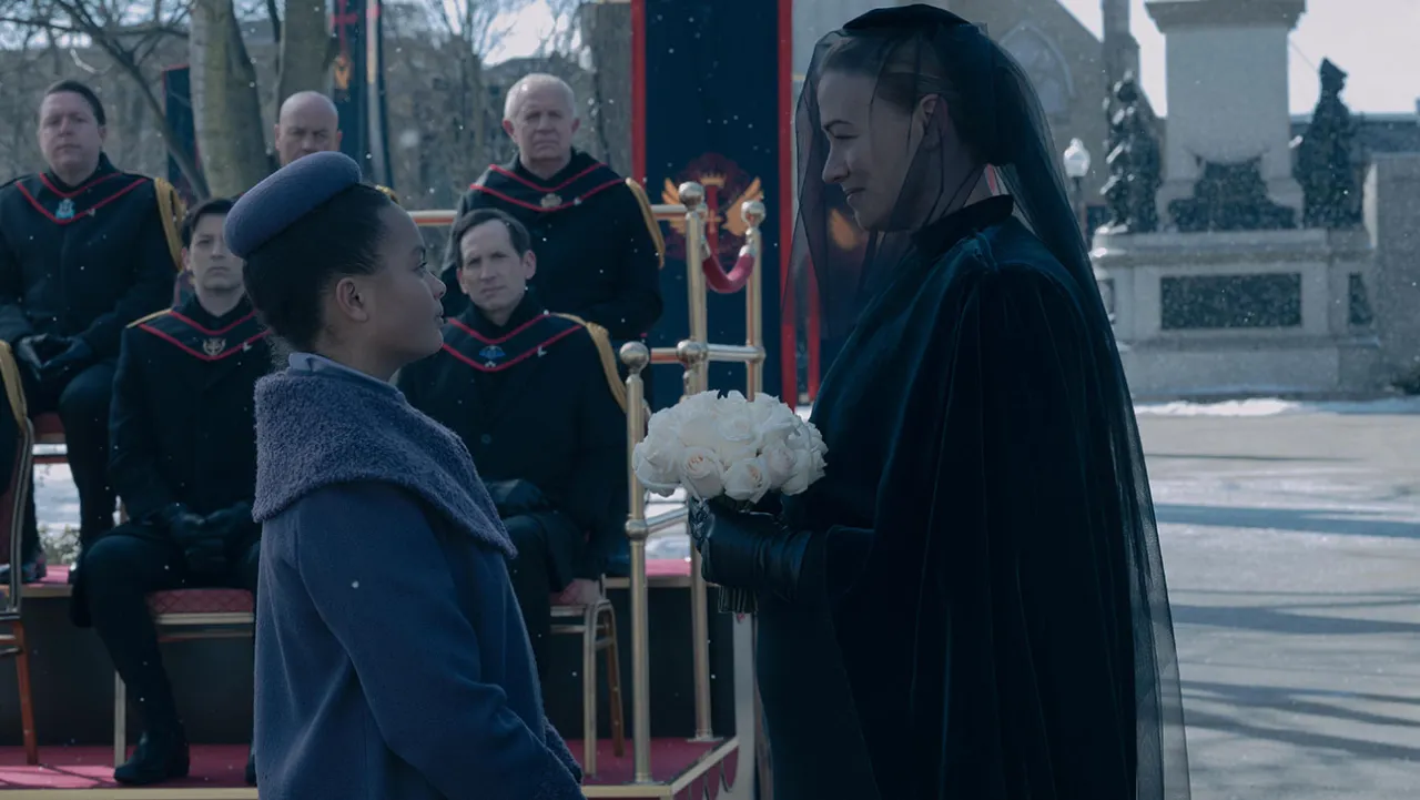 Zdjęcie The Handmaid&#039;s Tale 2023 - powrót do gnijącego świata Gilead