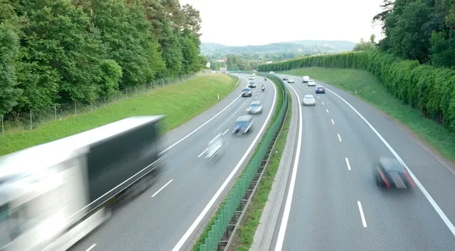 Zdjęcie Optymalne obroty diesla na autostradzie – jak jeździć oszczędnie i bezpiecznie