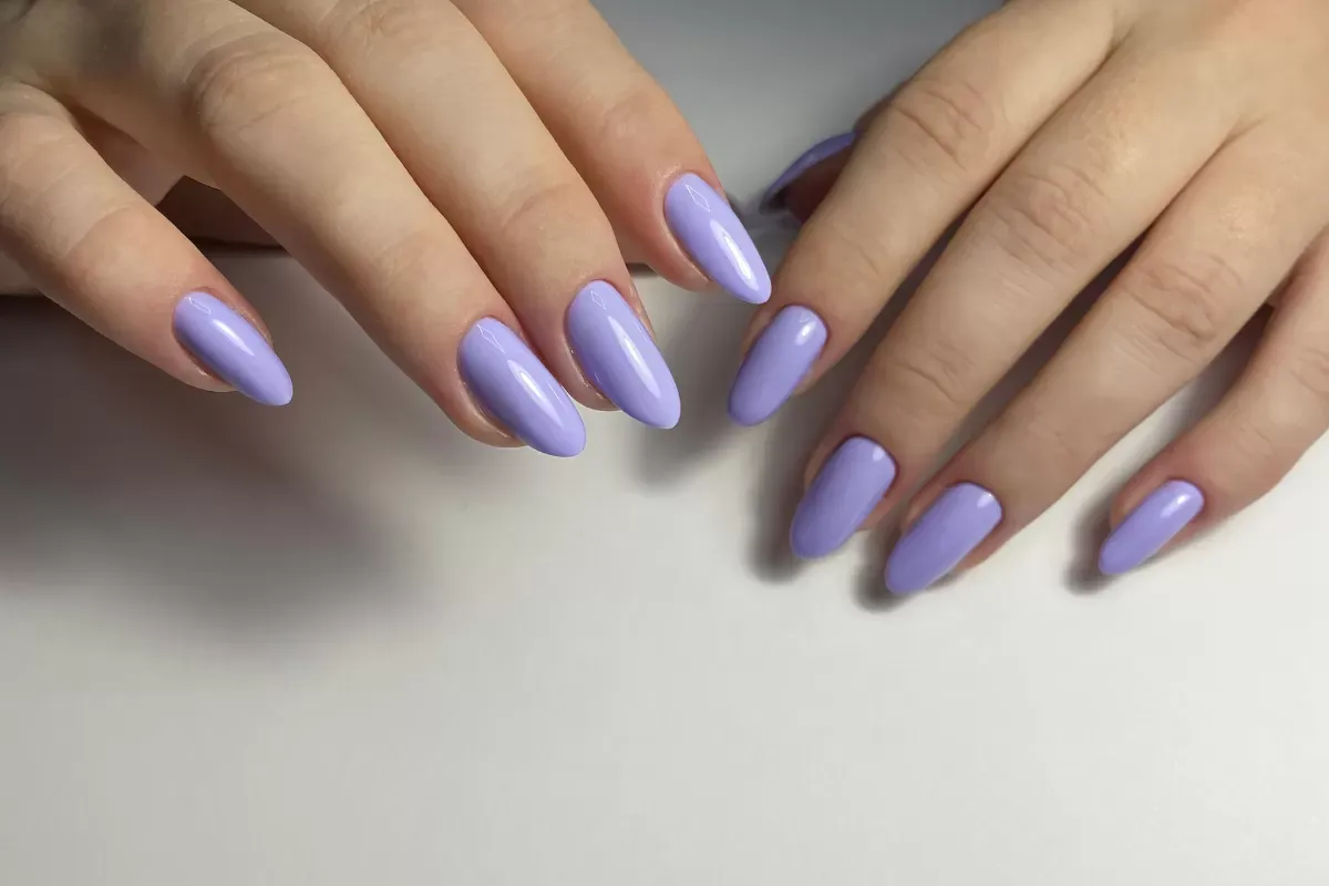 Zdjęcie Jakie paznokcie na wakacje? Odkryj modne i kolorowe stylizacje