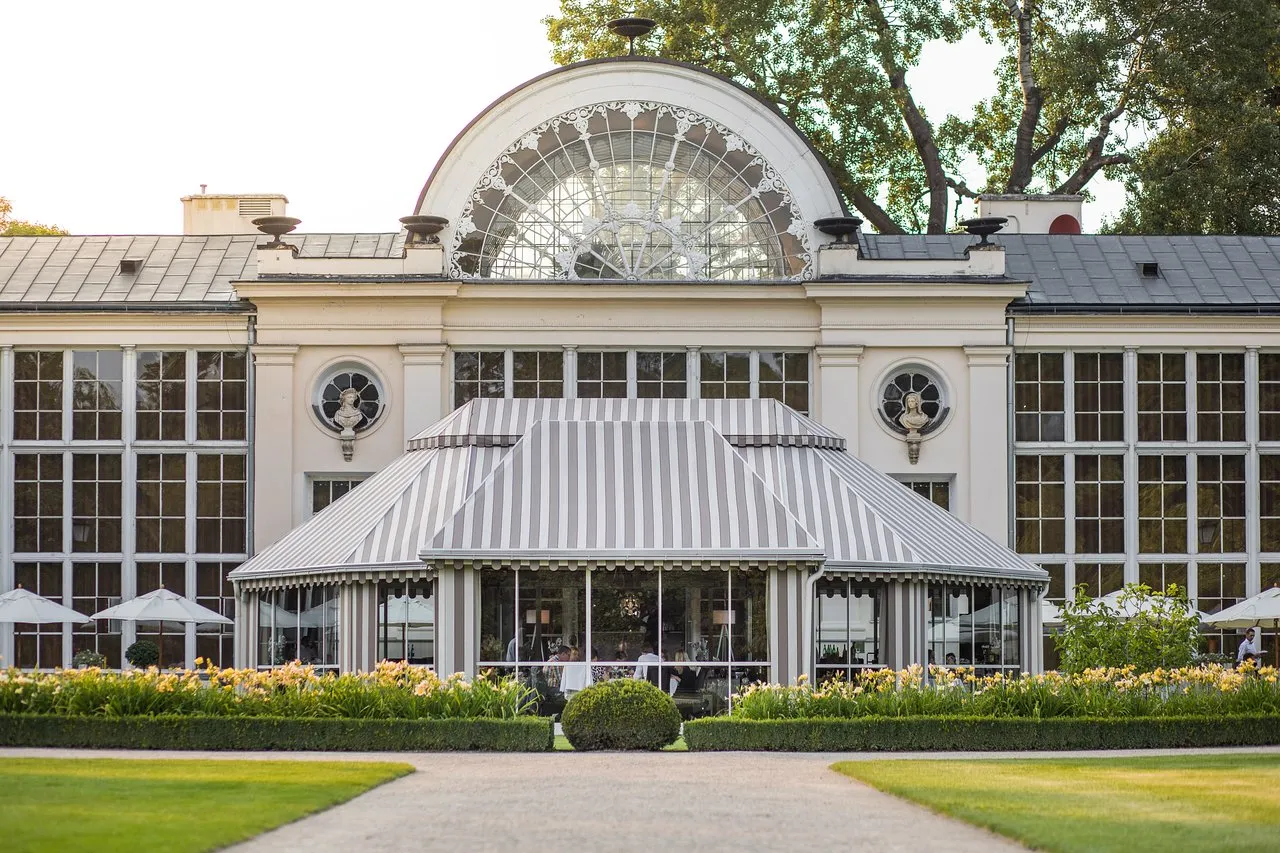 Zdjęcie Gdzie zjeść w Łazienkach Królewskich: najlepsze restauracje i kawiarnie