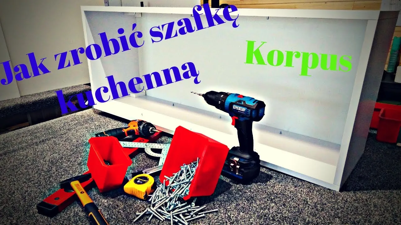 Zdjęcie Jak zrobić szafkę kuchenną wiszącą - prosty sposób na samodzielny montaż