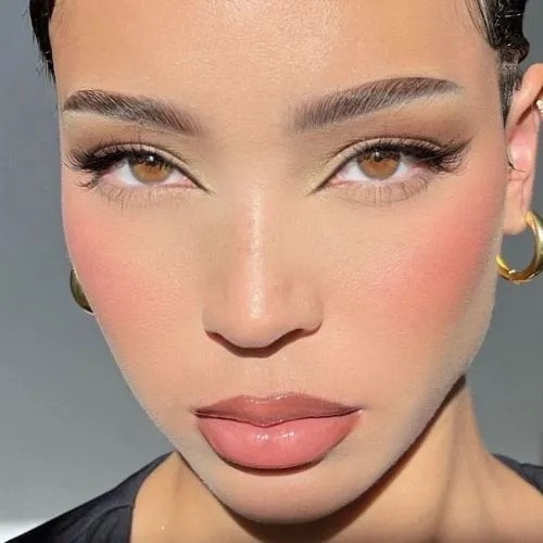 Zdjęcie Cómo lograr un maquillaje natural de ojos que resalte tu belleza