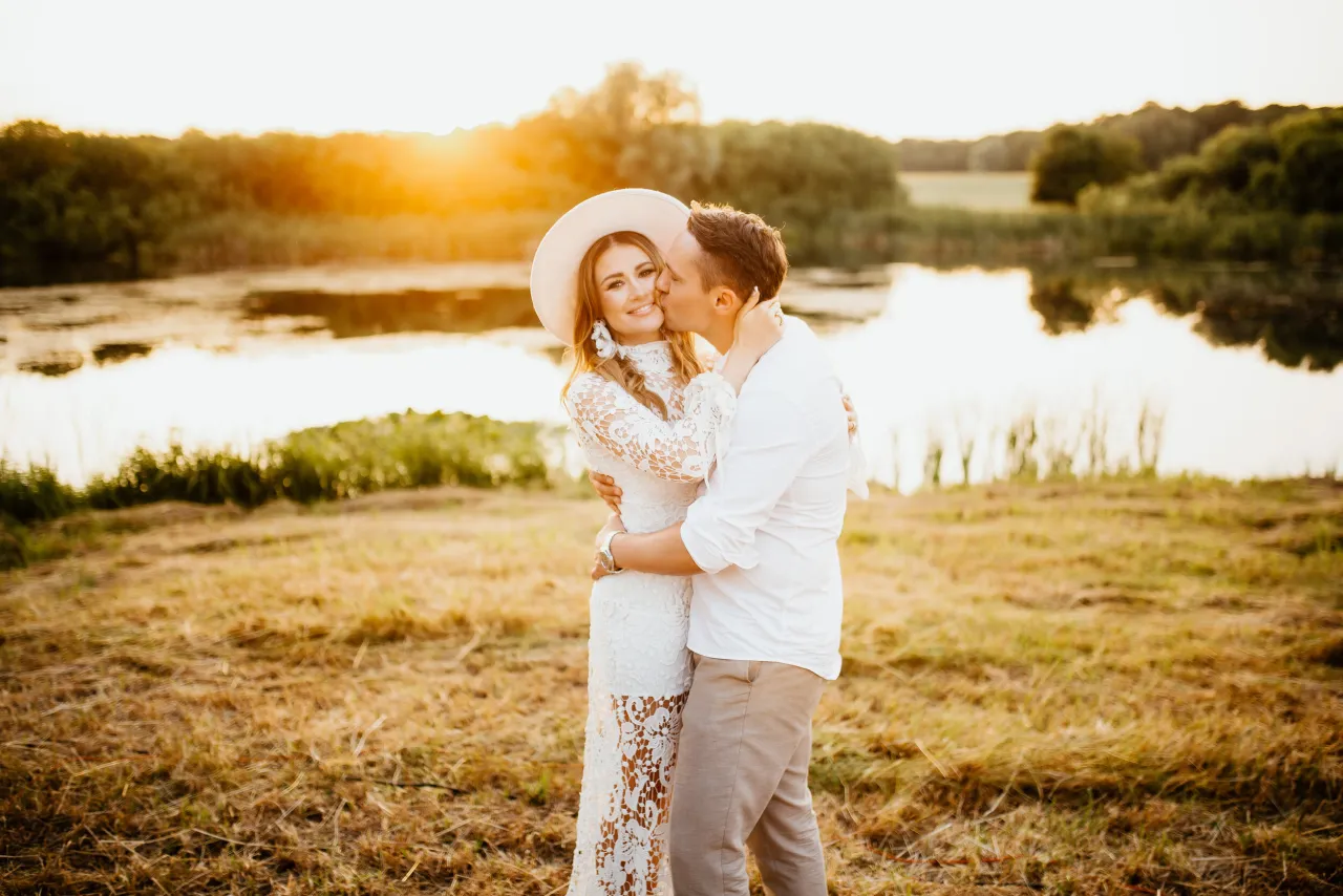 Zdjęcie Pytania do fotografa ślubnego: Kluczowa lista przed umową