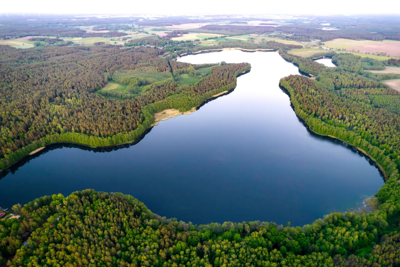 Zdjęcie Jezioro Stryjewskie - tajemnice, atrakcje i stan ekologiczny