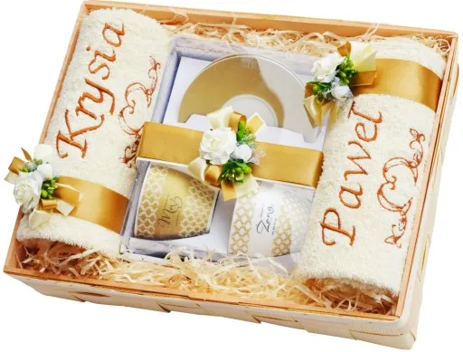 Zdjęcie Co kupić na 50 rocznicę ślubu? Odkryj wyjątkowe prezenty