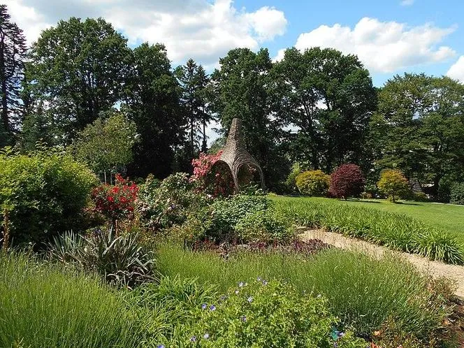Zdjęcie Kiedy jechać do arboretum Wojsławice, by nie przegapić kwitnienia?