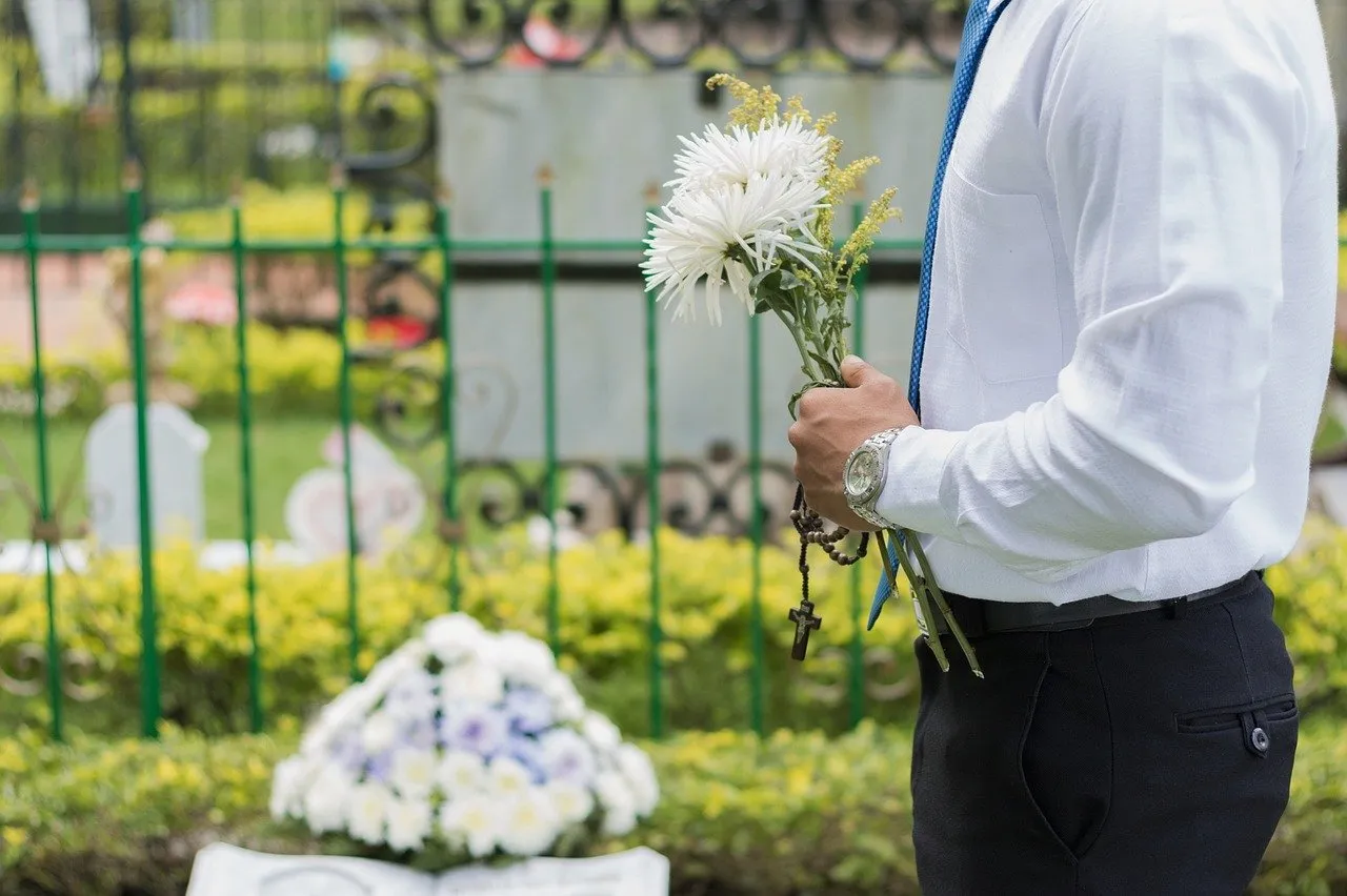 Zdjęcie Czy urlop okolicznościowy można wykorzystać po pogrzebie? Oto odpowiedź