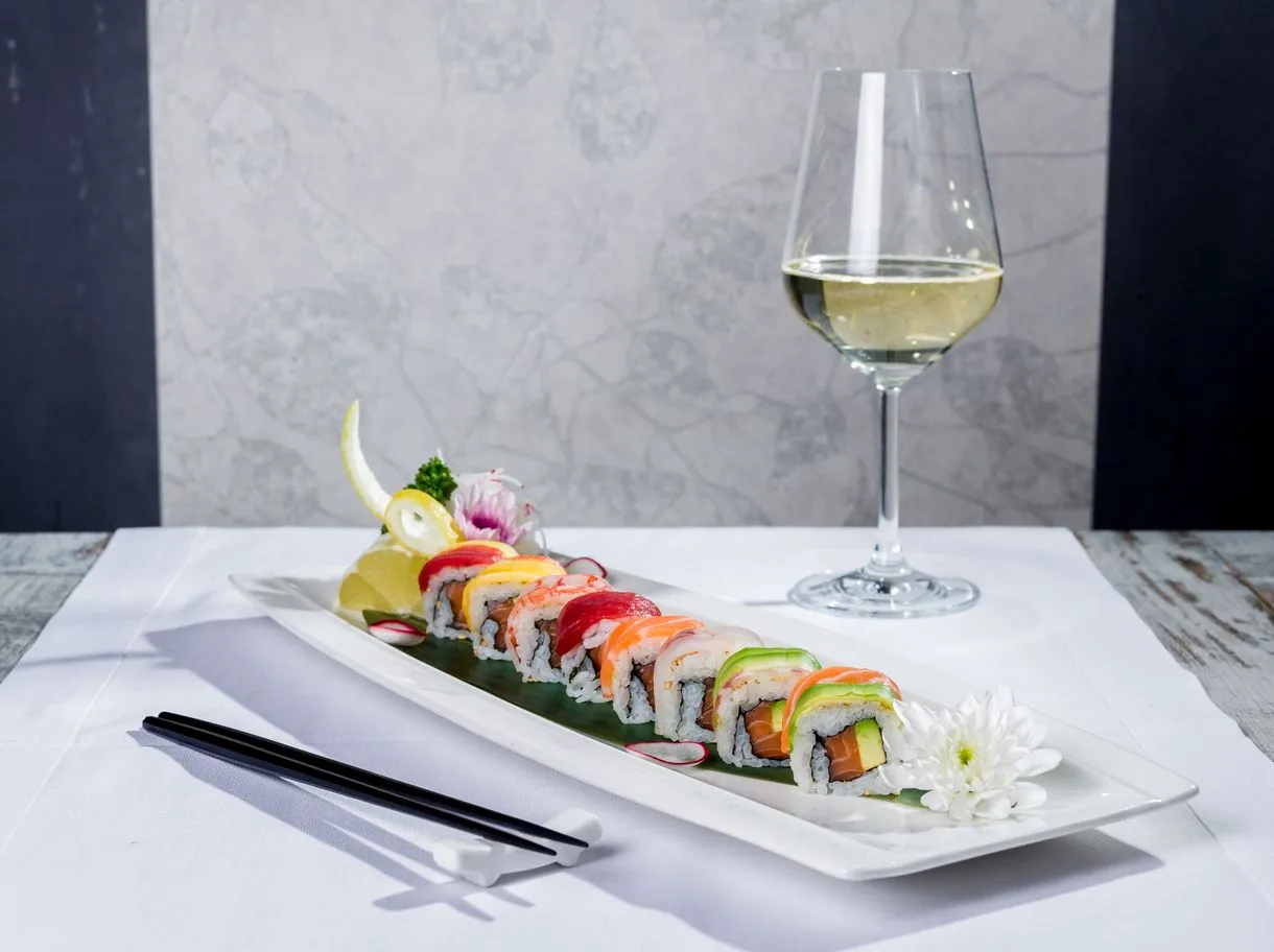 Zdjęcie Jakie wino do sushi Biedronka - najlepsze parowanie smaków