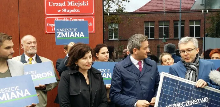 Zdjęcie Robert Biedroń gdzie mieszka? Odkryj jego życie w Warszawie i Słupsku