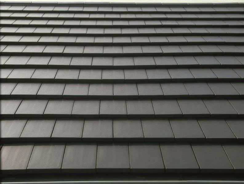 Zdjęcie Płaska dachówka ceramiczna: trwałość i nowoczesny design dachu