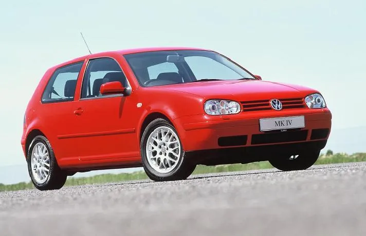 Zdjęcie Jak wyjąć alternator VW Golf 4 bez problemów - krok po kroku