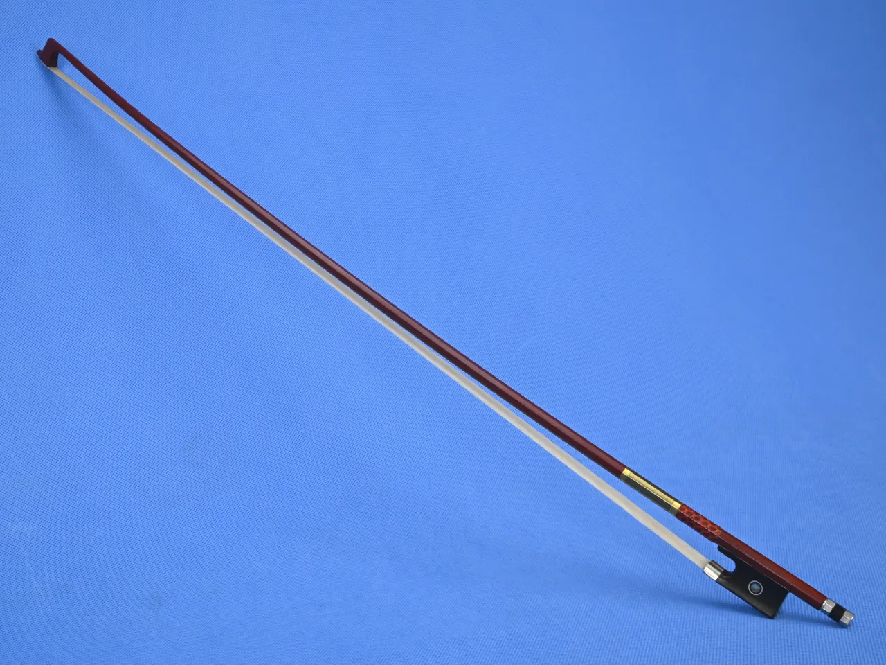 Zdjęcie Samodzielnie wykonaj smyczek do skrzypiec - pełna instrukcja krok po kroku