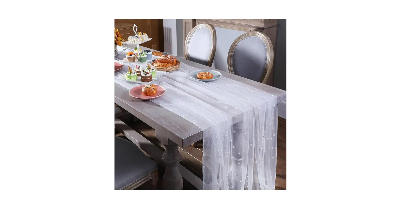 Zdjęcie Jak ułożyć tiul na stole? Efektowne dekoracje krok po kroku