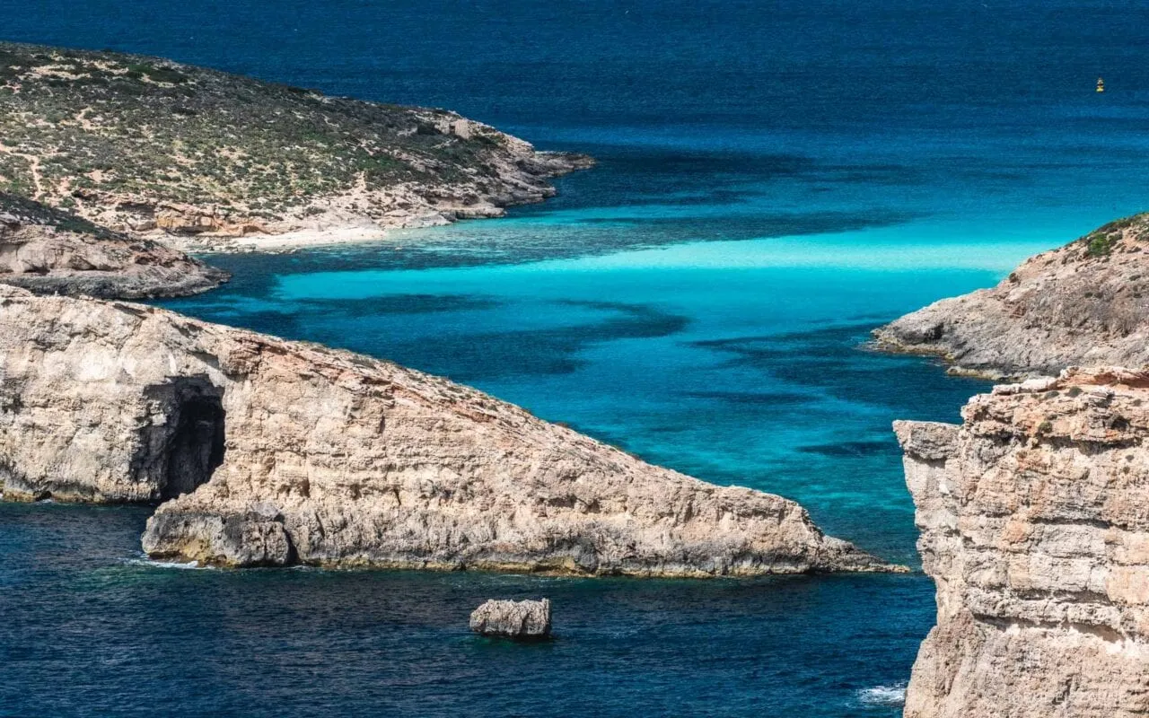 Zdjęcie Co zobaczyć na Comino: 7 niezapomnianych atrakcji wyspy