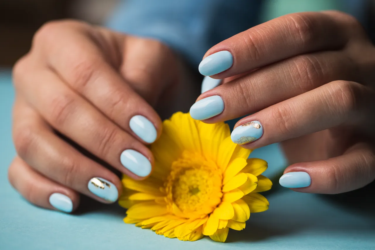 Zdjęcie Jakie paznokcie na wakacje? Kolorowe inspiracje na letnie dni