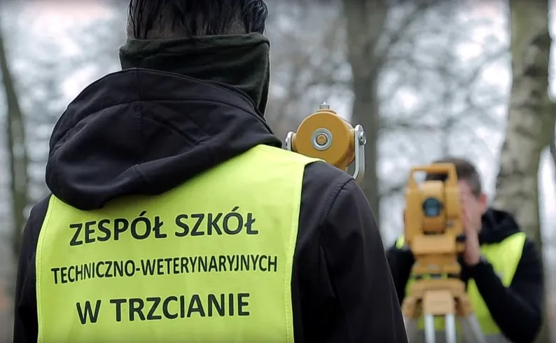 Zdjęcie Technik geodeta co robi? Poznaj jego kluczowe zadania i umiejętności