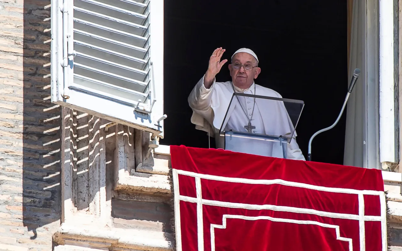 Zdjęcie Kto jest obecnym papieżem? Poznaj fascynującą historię Franciszka