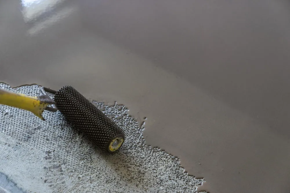 Zdjęcie Jaką grubość powinna mieć wylewka samopoziomująca dla Twojej podłogi?