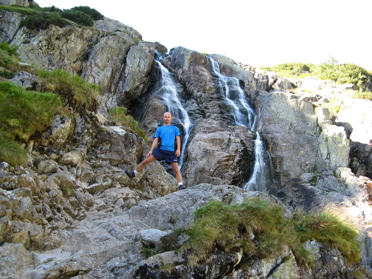 Zdjęcie Jak dojść na Krzyżne z Doliny Pięciu Stawów: trasa, czas i trudność