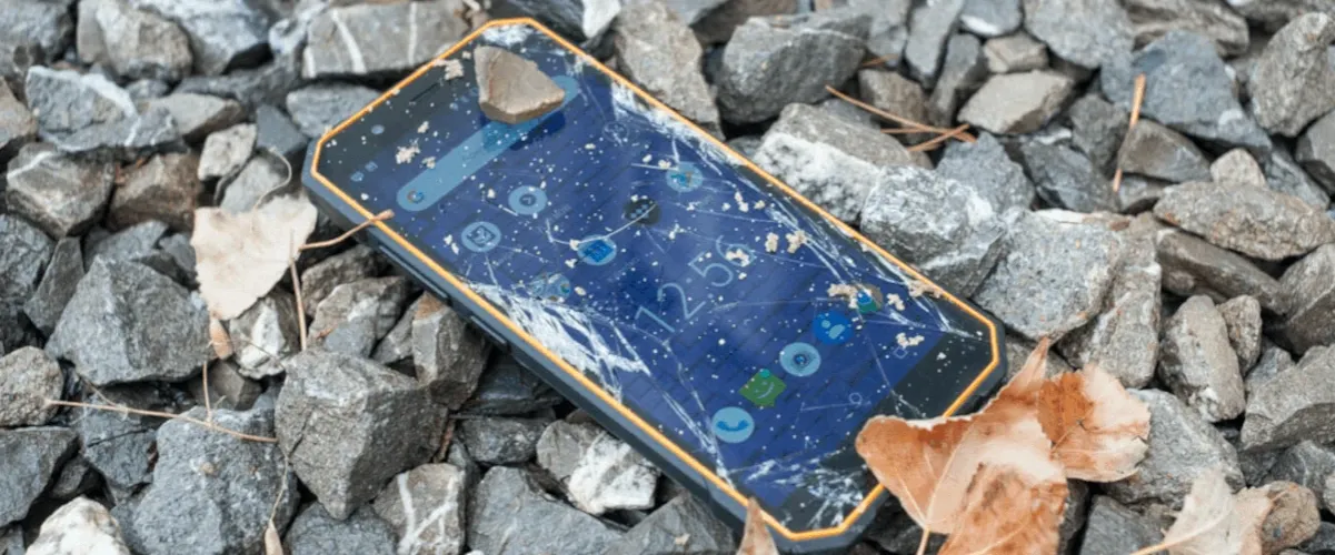 Zdjęcie Ile kosztuje wymiana szkiełka aparatu w telefonie? Ceny, które zaskakują