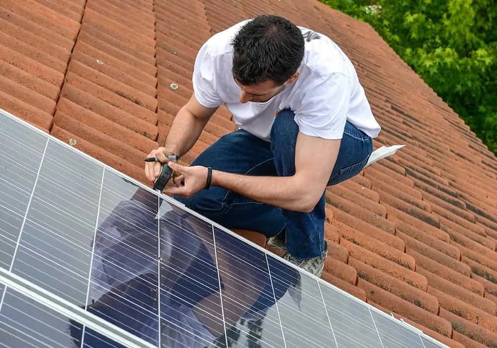 Zdjęcie Montaż elektrowni słonecznych: uniknij najczęstszych błędów i kosztów