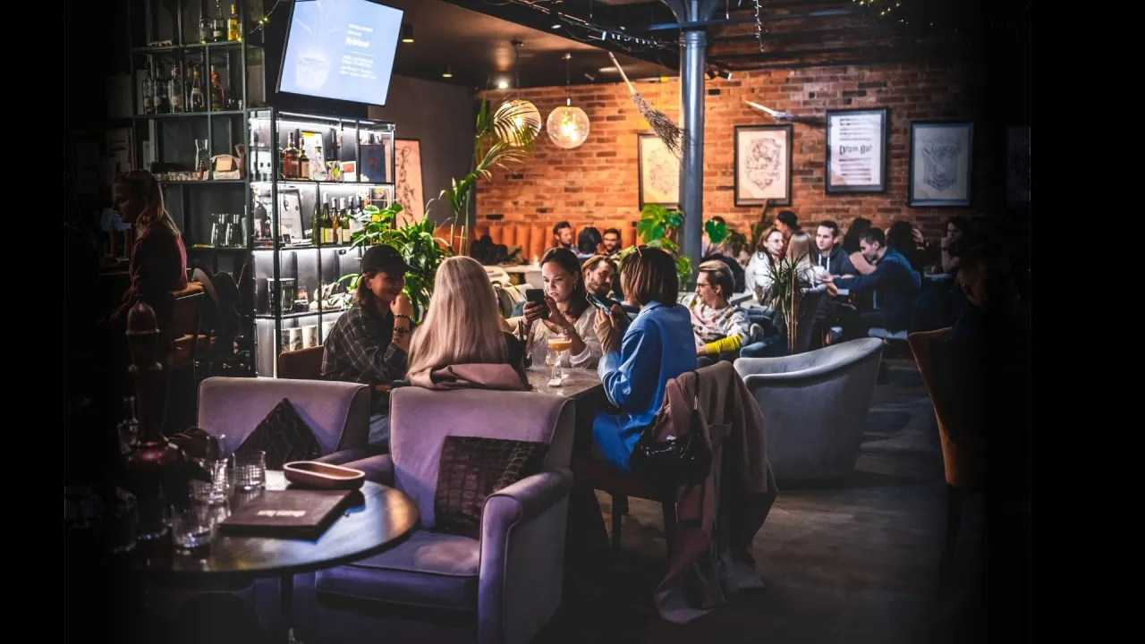 Zdjęcie Najlepsze drink bary w Poznaniu: Gdzie znaleźć wyjątkowe koktajle