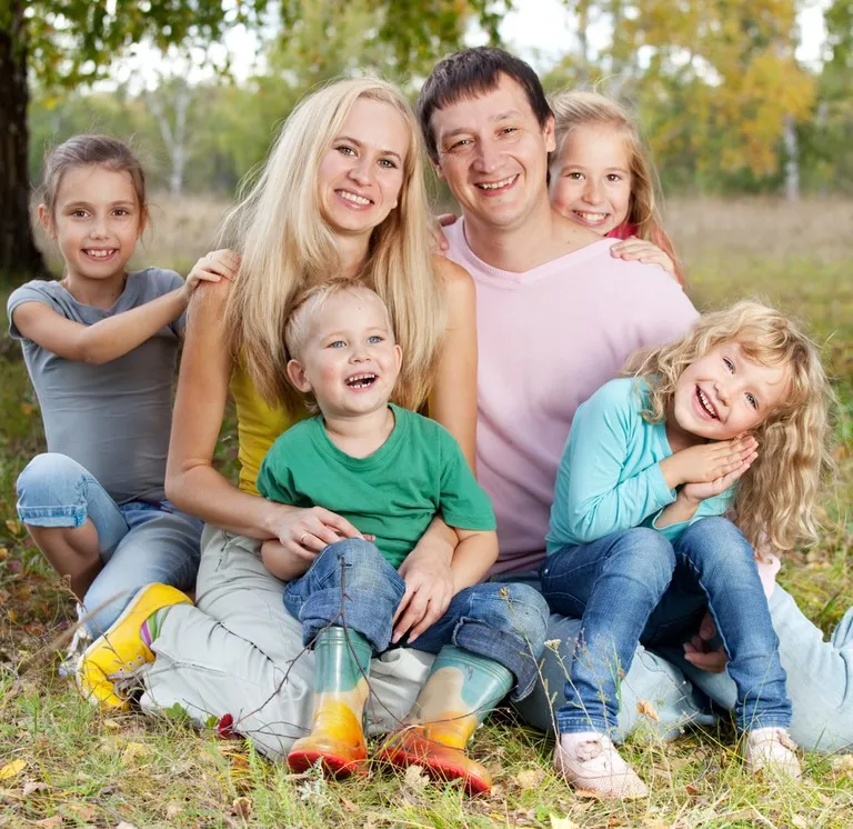 Zdjęcie Ile otrzymuje rodzina zastępcza na dziecko? Sprawdź ważne świadczenia