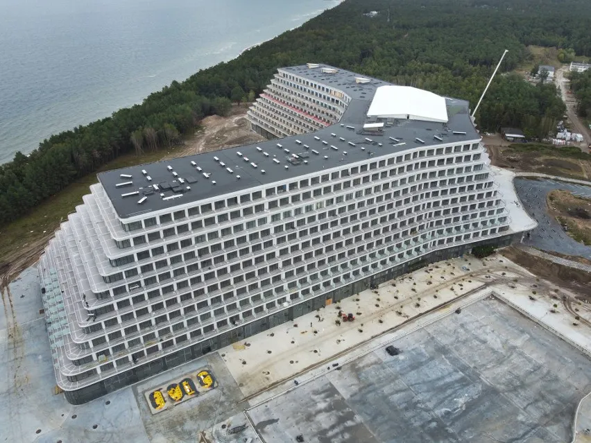 Zdjęcie Kiedy będzie otwarty hotel Gołębiewski w Pobierowie? Sprawdź szczegóły.