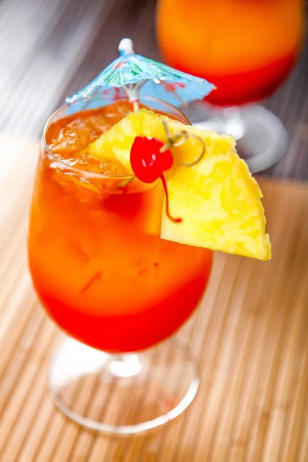 Zdjęcie Przepis na Bahama Mama drink, który zachwyci Twoje podniebienie