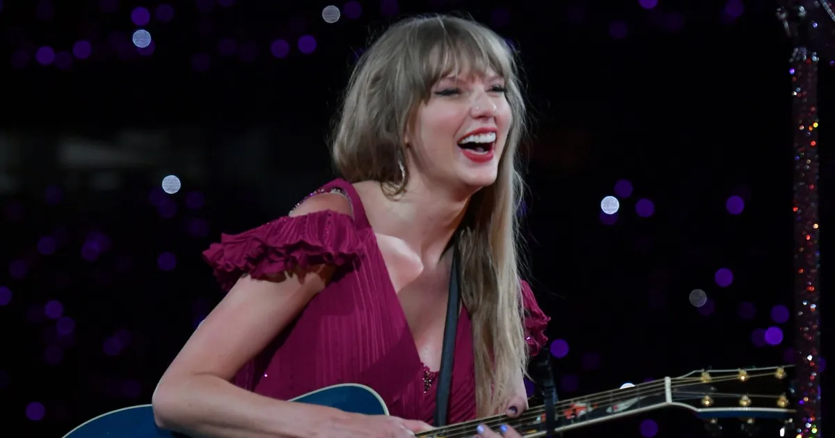 Zdjęcie Z kim jest Taylor Swift? Zaskakujące fakty o jej związku z Travisem Kelce