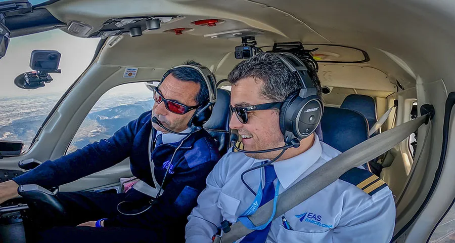 Zdjęcie Dónde estudiar piloto de avión en España: opciones y costos revelados